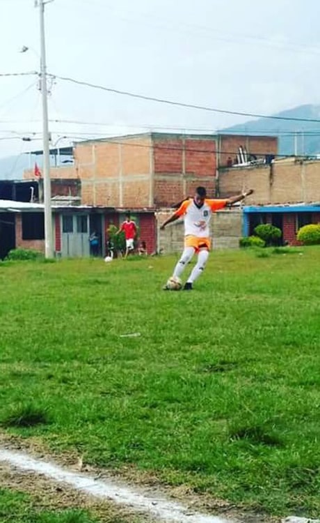 19 Abril 2018-Fernando velez nuestro central capitan frente a Cortua de local en nuestra sede